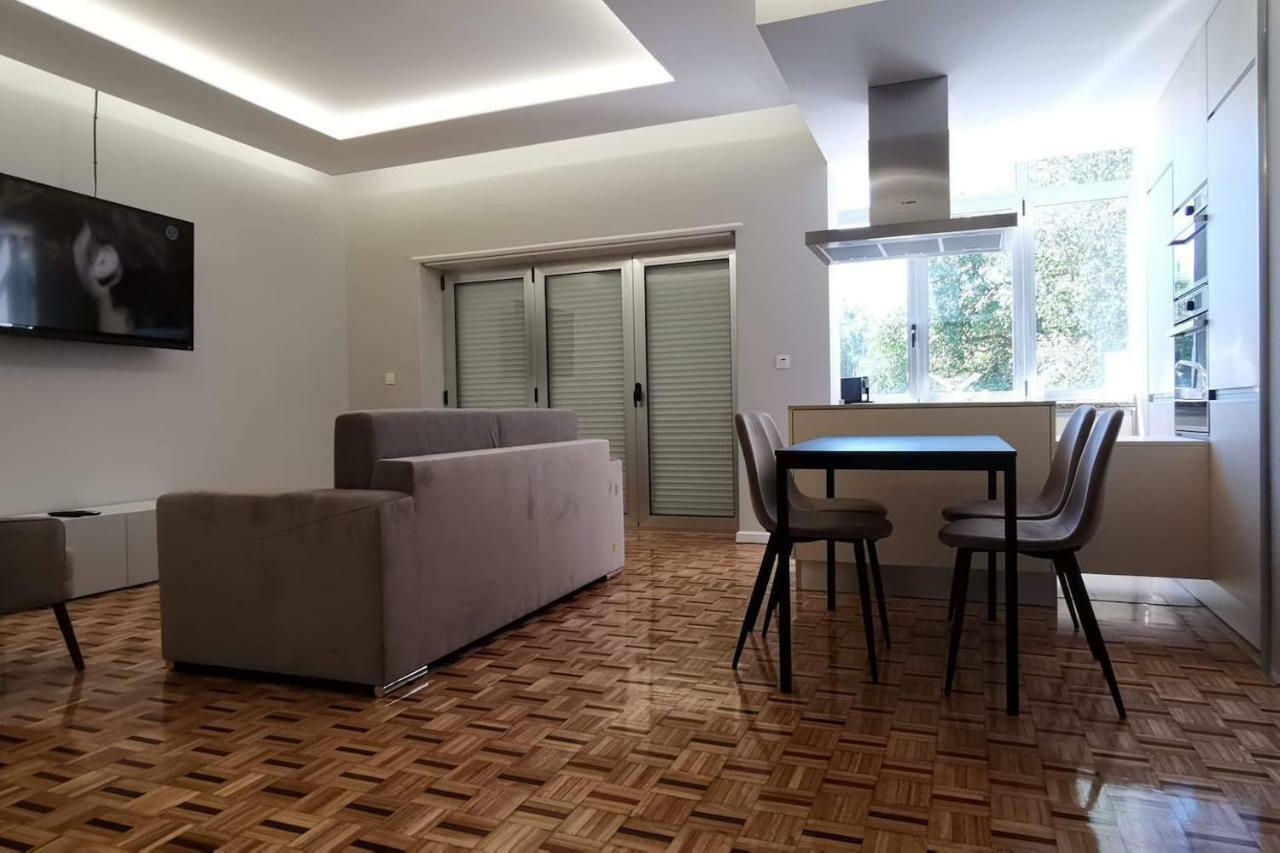Grey Apartment Braga Luaran gambar