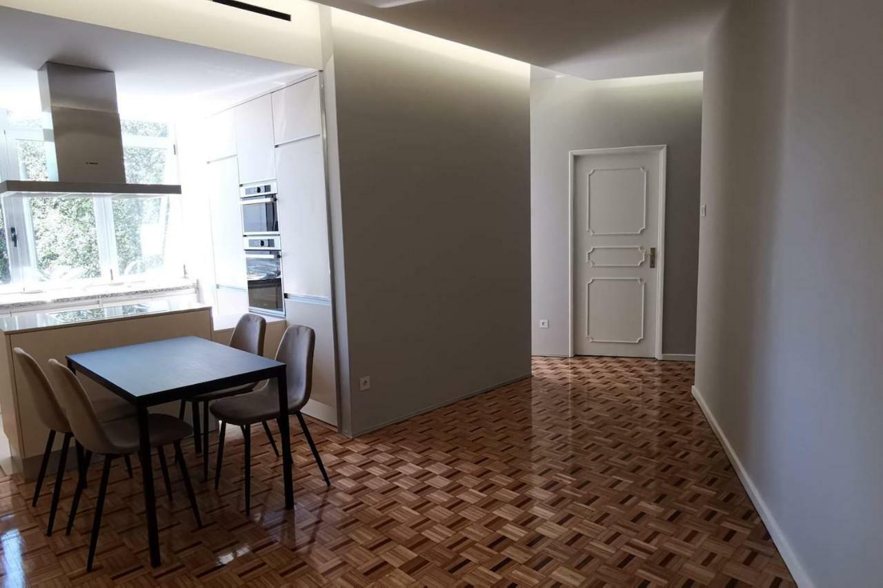 Grey Apartment Braga Luaran gambar